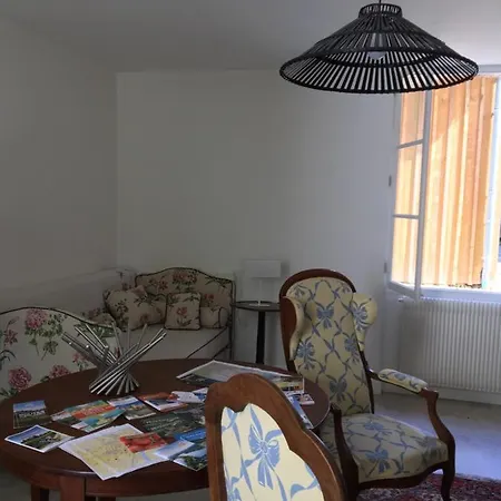 Vakantiehuis La Dependance De Bazin *