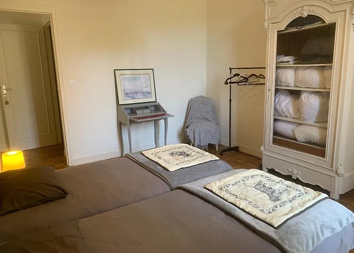 別荘 La Dependance De Bazin マルマンド